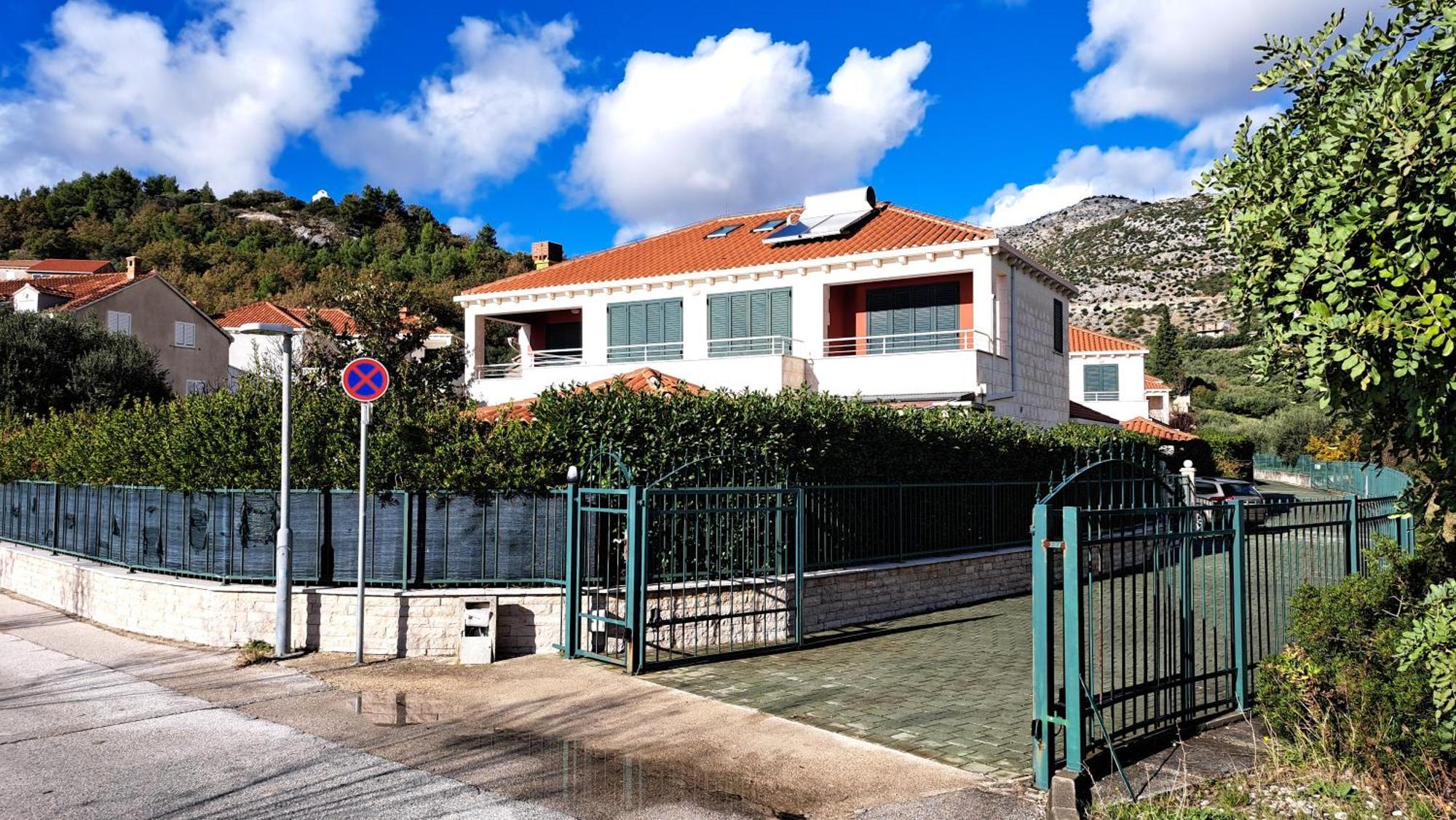 Villa Elizabeth,斯拉诺 外观 照片
